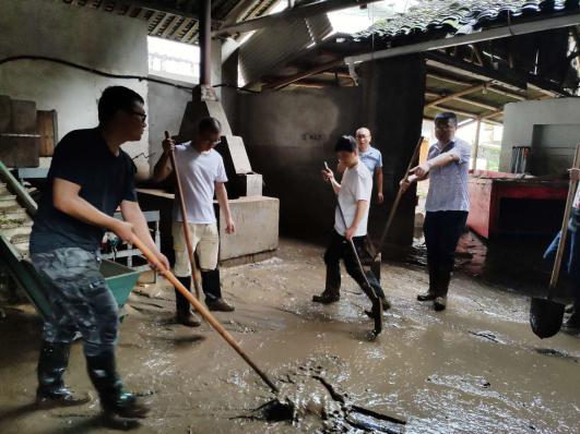 洪水无情   亚投娱乐有爱