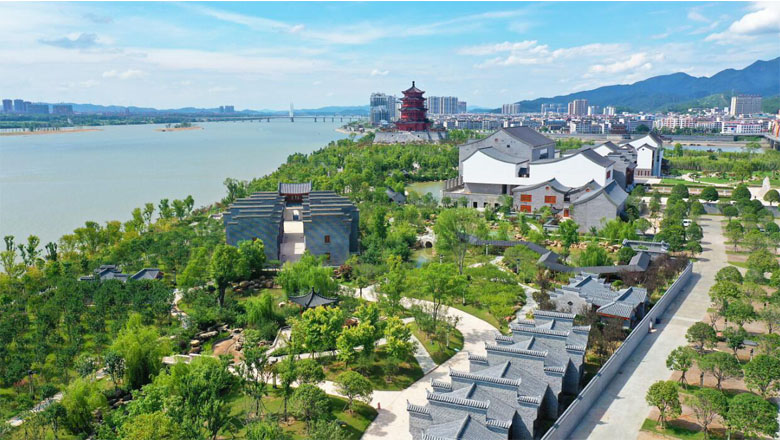 穿越时空，亚投娱乐股份与千年古城的诗意“对话”